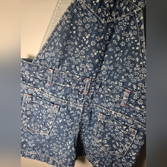 Little Lass Bib Overall Shorts Toddler 4T Blue Denim Girls Embroidered - Picture 4 of 5